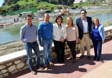 La alcaldesa, Ana Mula, la presidenta de la Mancomunidad de Municipios de la Costa del Sol, Margarita del Cid, y el consejero delegado de Acosol, Manuel Cardeña, han visitado hoy estos trabajos