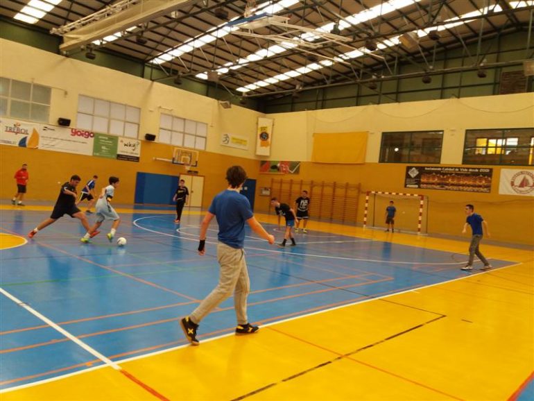 La liga abarca las categorías Infantil, Cadete y Juvenil de fútbol sala y voleibol