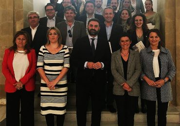 La edil de Turismo asistió a un encuentro informativo celebrado en Baeza con el consejero de Turismo y Deportes de la Junta, Francisco Javier Fernández