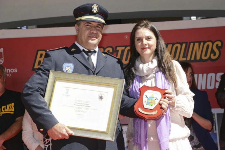 Entre las autoridades presentes han estado representantes de los grupos políticos presentes en la corporación municipal