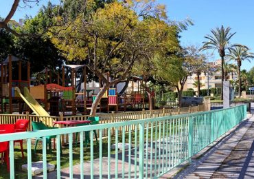 El edil ha visitado la avenida Estrella del Mar con motivo de la creación de un nuevo paso de peatones