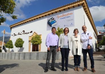 Se trata de completar un recorrido a través de doce fragmentos literarios por todo el municipio