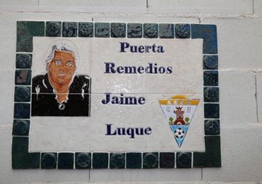 La vecina, fallecida el 23 de diciembre de 2015 y querida dentro y fuera del club, dedicó su vida a trabajar y colaborar con el equipo de fútbol local