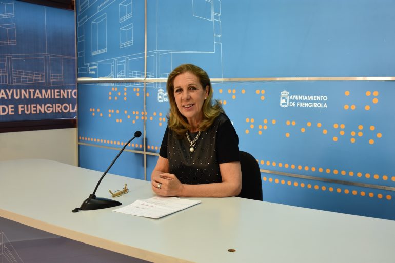 En total se actuará en once espacios de la ciudad y en todos ellos se va a sustituir el actual suelo de caucho por uno nuevo de pavimento continuo