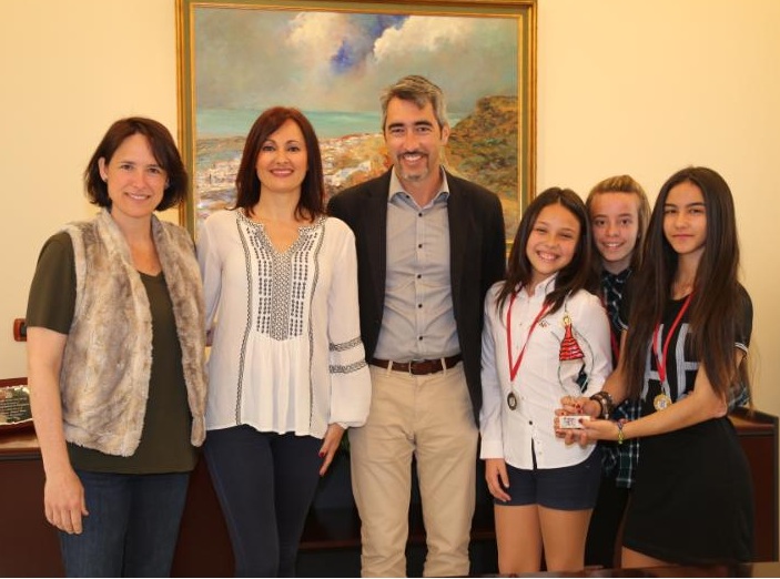 Las alumnas quedaron primeras con una guajira flamenca en una cita que reunió a 4.000 bailarinas de academias de toda España