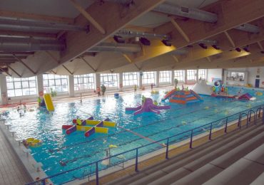 La Piscina `Virgen del Carmen I´ acoge una nueva edición con actividades y atracciones acuáticas para todas las edades