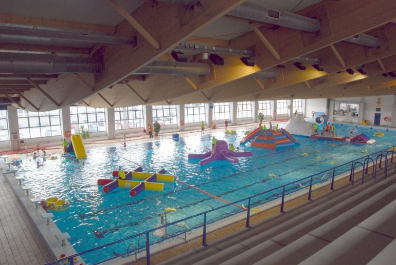 La Piscina `Virgen del Carmen I´ acoge una nueva edición con actividades y atracciones acuáticas para todas las edades