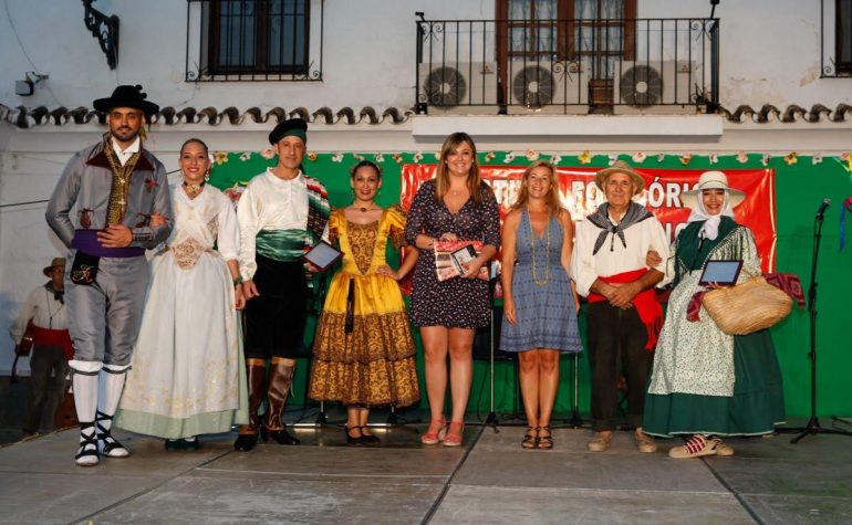 La Caseta Municipal del Recinto Ferial acogerá una demostración de las costumbres de varias regiones de España