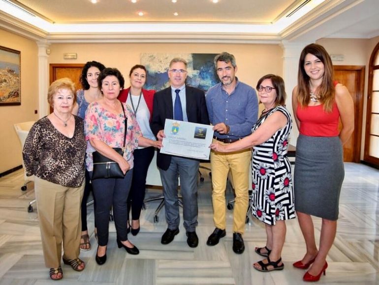 “El dinero de esta donación lo destinaremos al desarrollo de un programa de atención temprana”, ha informado la vicepresidenta de ABAD, Teresa Muñoz