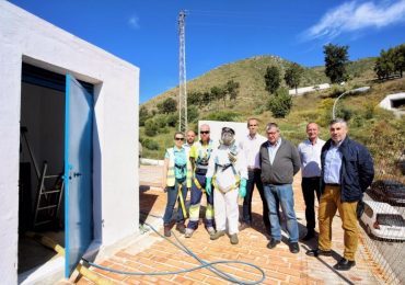 El proceso consiste en dejar que se vacíe el depósito para proceder a  una limpieza del interior del aljibe