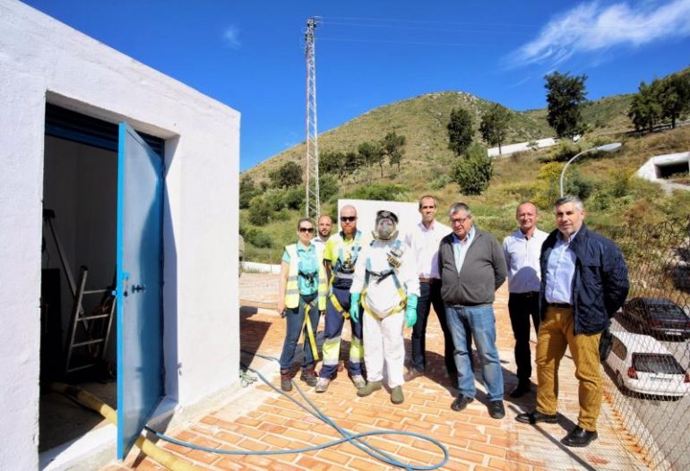 El proceso consiste en dejar que se vacíe el depósito para proceder a  una limpieza del interior del aljibe