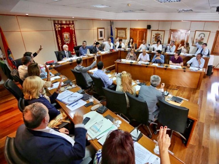 La vigente ordenanza  reguladora de residuos orgánicos establece un horario de recogida entre las 21.00 y las 23,00 horas