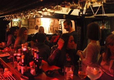 Más de treinta conciertos de todos los estilos de música llenarán los bares y restaurante de la ciudad