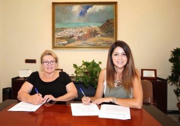 Con el fin de regular la vigilancia de espacios públicos de aparcamiento