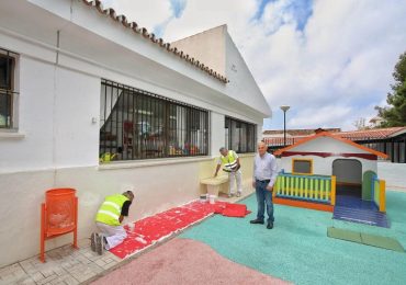 “Hemos asumido como compromiso que todos los centros educativos del municipio lleguen en situación óptima al inicio del próximo curso escolar”, ha declarado el edil de Servicios Operativos, Salvador Rodríguez