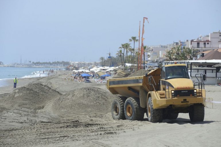 Los trabajos  supondrán el movimiento de 20.000 metros cúbicos de arena y estará completamente listo para principios de junio