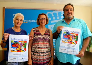 “Queremos que la música siga teniendo un papel importante en nuestro municipio. Y, en este sentido, la Coral de Benalmádena es un pilar básico”, ha explicado Galán