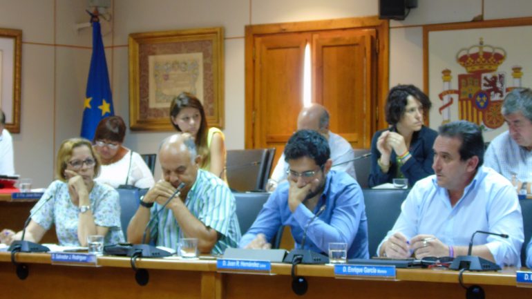 También se solicita la evaluación del impacto de emigración de especialistas en este sector y el fomento de las becas destinadas a facilitar su impulso