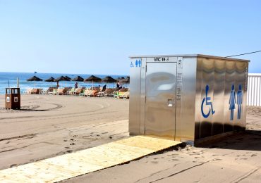 Los nuevos servicios se encuentran en Carvajal, Los Boliches, Fuengirola y Castillo. Por tanto, habrá dos aseos de este tipo por playa