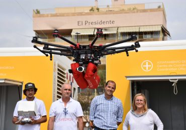 Este equipamiento innovador es capaz de localizar a un bañista en apuros a través de una cámara y lanzarle un salvavidas que se hincha en apenas dos segundos