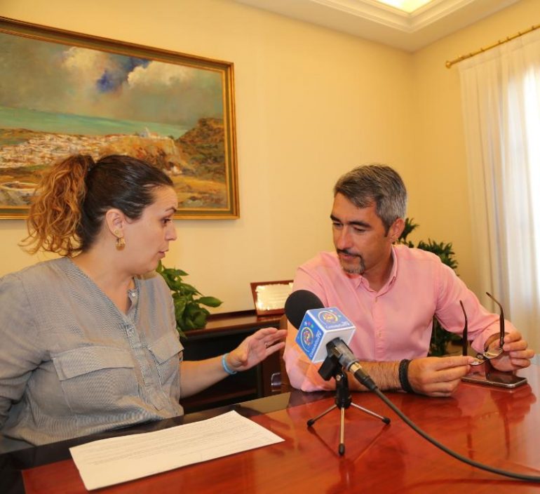 El  primer edil ha señalado que empresarios y hosteleros han manifestado en numerosas ocasiones su apoyo a la medida “pues facilita la afluencia de visitantes”.