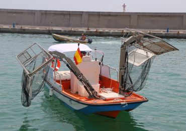 •	“Estas tres embarcaciones quitanatas contribuirán a mejorar la calidad de las playas”, ha señalado  la edil Encarnación Cortés