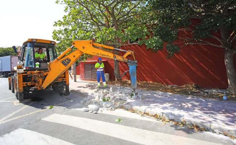 “Esta semana estamos haciendo una serie de actuaciones con el objetivo de que nuestro municipio sea lo más accesible posible”, ha declarado el edil de Servicios Operativos, Salvador Rodríguez