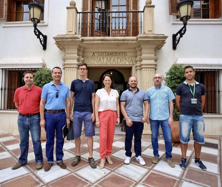 “Desde la delegación de Juventud estamos coordinando que toda la información se publique en tiempo y forma y tenga su en redes sociales”, ha apuntado la edil