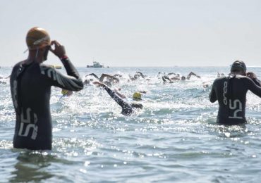 Cerca de 200 nadadores participaron el pasado sábado, 29 de julio, en la travesía en mar abierto con un recorrido de más de 6 km por el litoral torremolinense