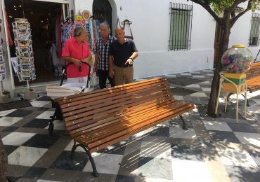 El concejal ha anunciado que en la segunda quincena de septiembre se procederá al adecentamiento y adecuación de los 22 alcorques de esta plaza y su entorno