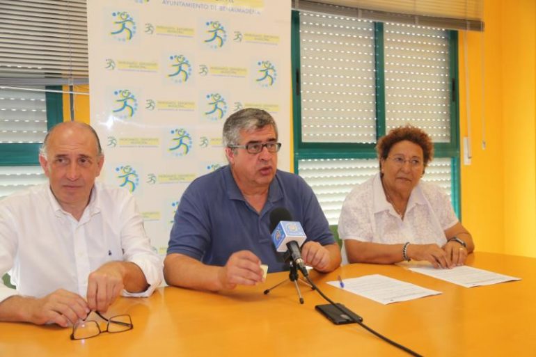 "Con el tiro con arco  el PDM ofrece a los vecinos del municipio más de treinta actividades, una amplia oferta deportiva que incluye también deportes minoritarios ", ha  manifestado el concejal de Deportes, Joaquín Villazón