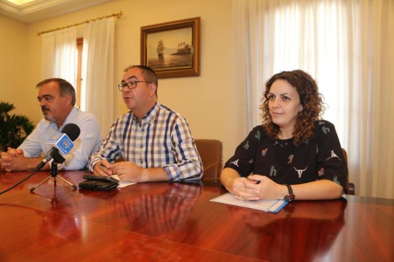 “Es un problema común a todos los municipios, y por ello debemos concienciar a la población de que no debemos adquirir estos productos”, ha apuntado Jiménez