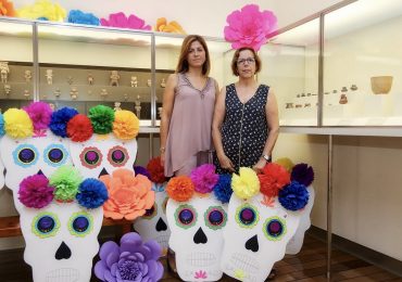 Entre los requisitos para poder participar se pide que los asistentes vayan disfrazados de catrinas o calaveras mexicanas y mantener el orden asignado en el recorrido