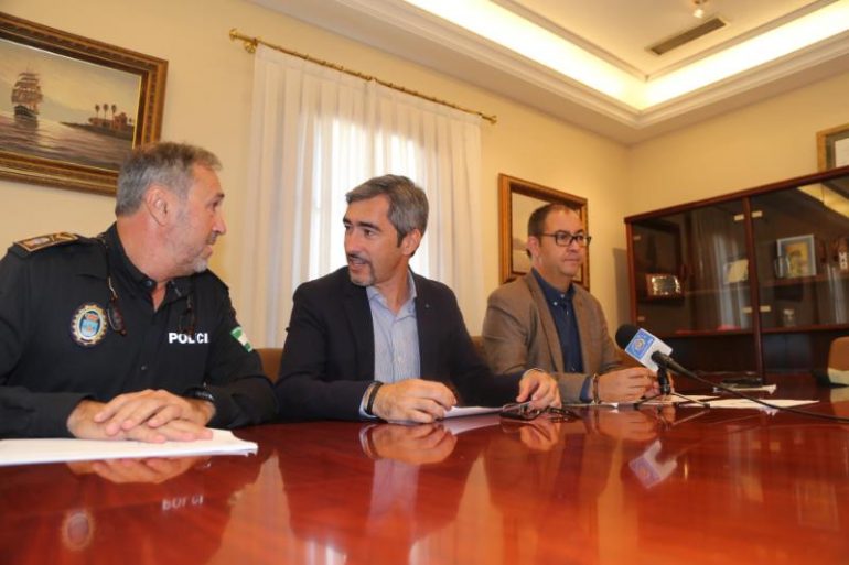 “Felicitamos a todos los agentes de la Policía Local por su empeño en el cumplimiento de las ordenanzas municipales, elementos básicos para garantizar la convivencia”, ha valorado el concejal de Seguridad, Javier Marín
