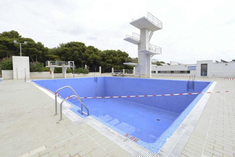 Además se acondicionarán las taquillas, duchas y gradas, entre otras actuaciones