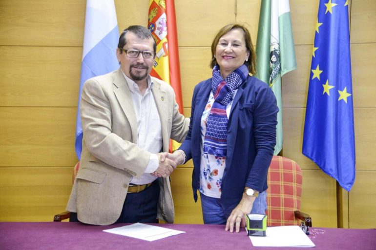 Con el fin de mejorar la atención a los enfermos de Alzheimer y sus familias