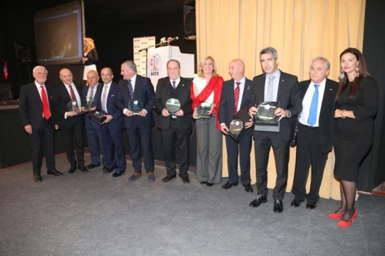 El colectivo homenajeó con una entrega de placas conmemorativas a todos sus ex¬-presidentes