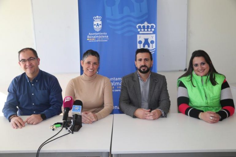 Antes de celebrar las cabalgatas en el pueblo y Arroyo de la Miel