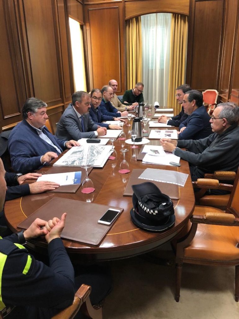 “El encuentro ha sido muy positivo y ha transcurrido en un clima de buen entendimiento y lealtad institucional”, ha anunciado el concejal de Tráfico, Javier Marín
