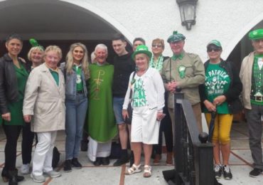 Este año, por primera vez, la Asociación Irlandesa de la Costa del Sol decidió suspender los pasacalles y la fiesta posterior por la predicción de mal tiempo