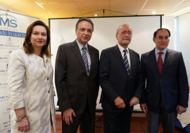 José Ortiz acude como ponente invitado al Fórum de Turismo de la capital, donde expone el cambio de modelo turístico iniciado por la localidad