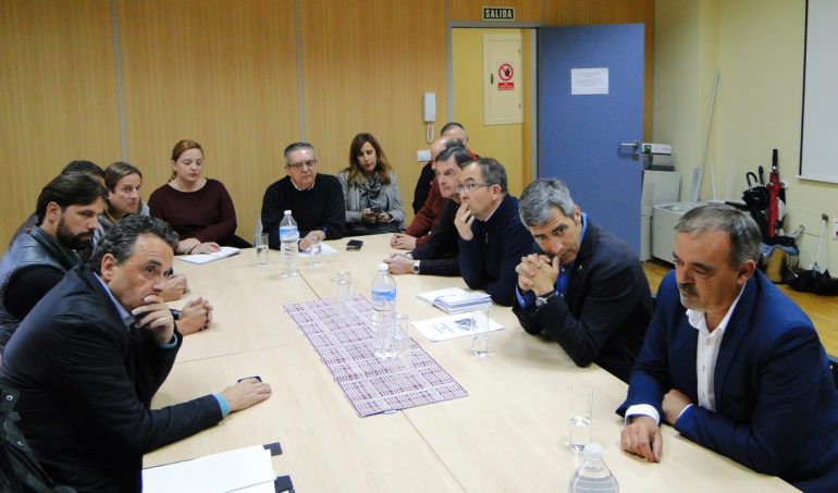 Los alcaldes de Benalmádena y Torremolinos y los ediles Francisco Marín y Bernardo Jiménez mantienen una reunión sobre el tema