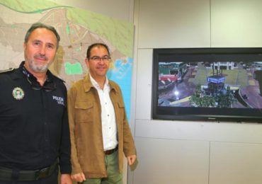 “Gracias a este nuevo sistema podemos coordinar desde jefatura todos los semáforos”, ha destacado el concejal de Seguridad y Tráfico, Javier Marín