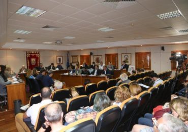 Para el estudio de la problemática de los operadores de sala