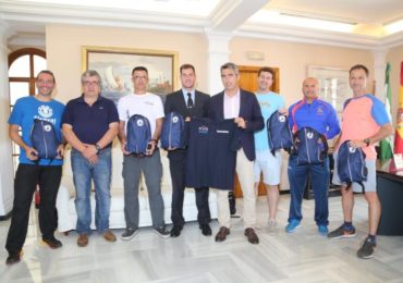 “Ponen todo su empeño y corazón en una carrera muy exigente que requiere un gran compromiso físico y mental”, ha valorado el alcalde de Benalmádena, Víctor Navas