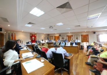 El pleno aprueba por unanimidad una moción para apoyar el manifiesto que presentan en conjunto las asociaciones LGTBI andaluzas en defensa del colectivo