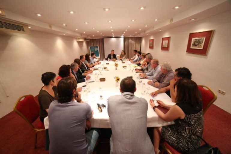 La Costa es Salud’ y las propuestas para la ruptura de la estacionalidad, han sido ejes temáticos de la mesa del Turismo