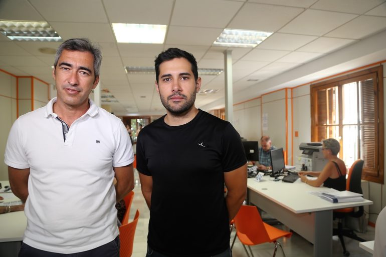 El alcalde Víctor Navas y el edil de nuevas tecnologías, Juan Ramón Hernández