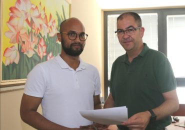 “Se ha aumentado el período a cubrir por dichas ayudas, por lo que además de julio y agosto, se incluye desde final del curso y hasta el inicio del mismo en septiembre”, ha detallado Marín