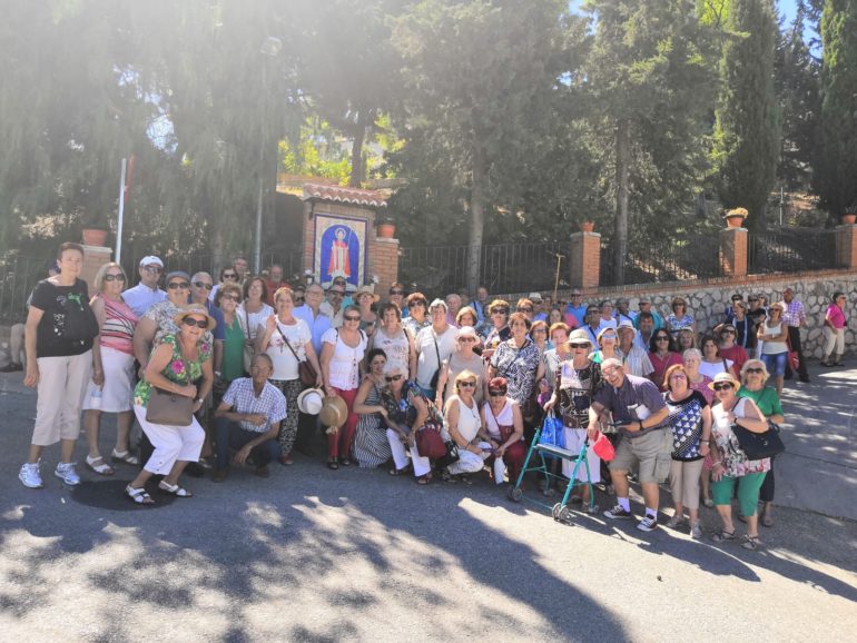 El Ayuntamiento puso a su disposición de manera gratuita dos autobuses, con 110 plazas en total